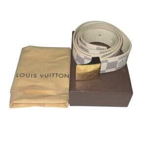 Louis Vuitton Damier Azur belt W/ Box and Dust bag.